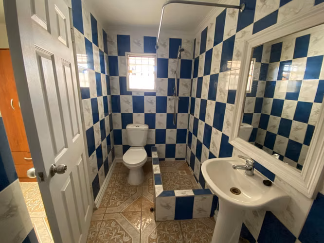 OPORTUNIDAD ÚNICA EN MAIPÚ: CASA RENOVADA, 100% REGULARIZADA Y EN PASAJE CERRADO