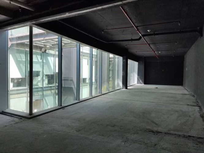 LOCAL COMERCIAL Edificio Britania