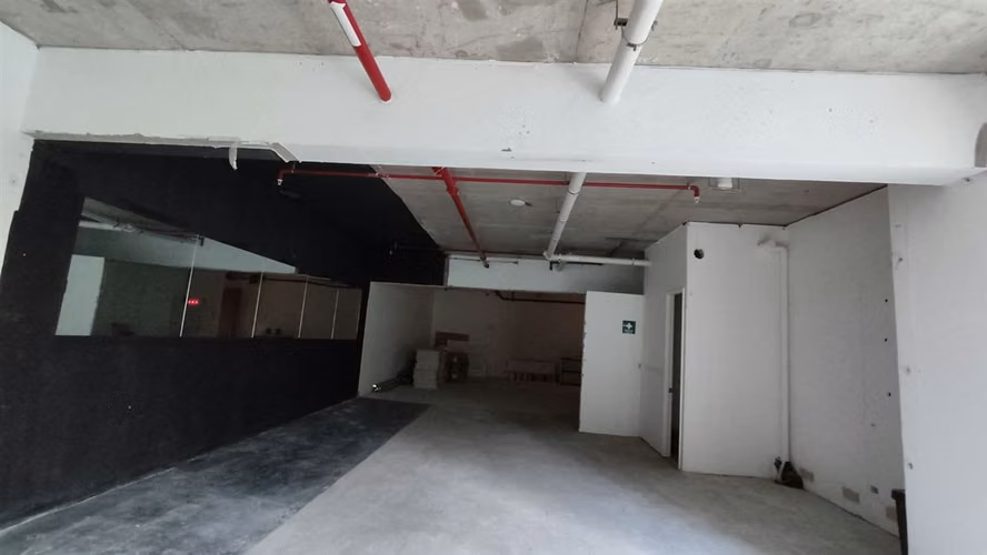 LOCAL COMERCIAL Edificio Britania