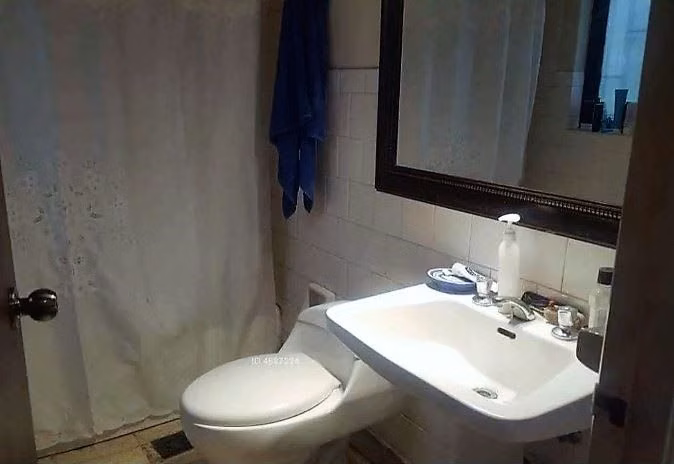 CASA Alonso de Camargo / Manquehue Sur