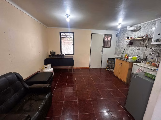 Casa 2 pisos, 2 Dorm, 1 baño, Pje Cerrado (51066) - Imagen 4