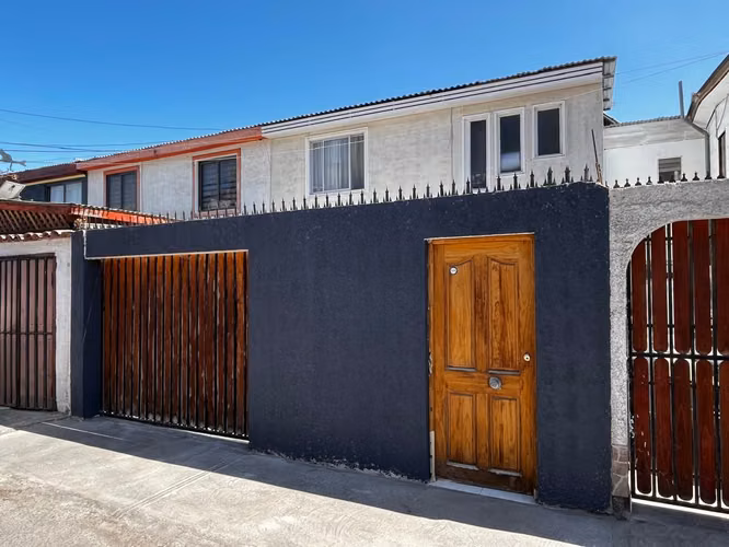 SE VENDE CASA EN PASAJE SALITRERA LA NORIA ALTO HOSPICIO