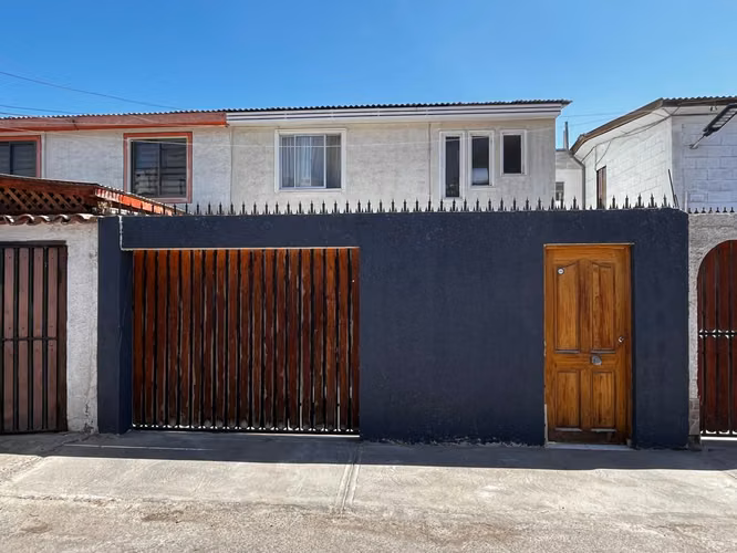 SE VENDE CASA EN PASAJE SALITRERA LA NORIA ALTO HOSPICIO