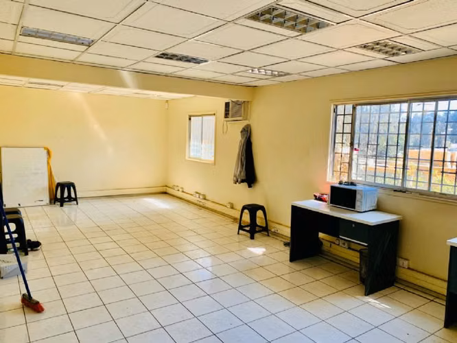 ARRIENDO BODEGA 1.200 MT2 PLACILLA