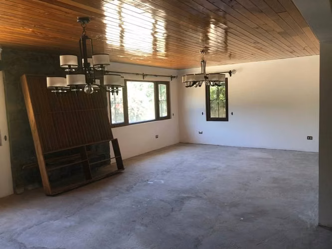 SE VENDE CASA CON AMPLIO TERRENO EN QUILLOTA