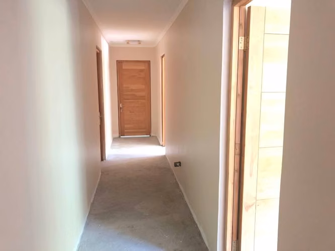 SE VENDE CASA CON AMPLIO TERRENO EN QUILLOTA