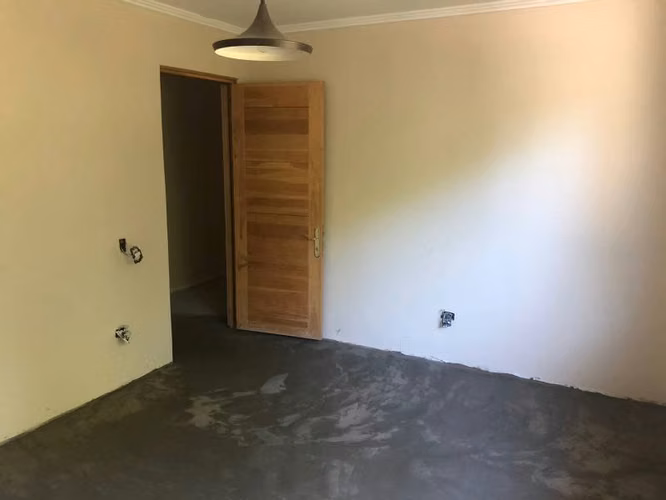 SE VENDE CASA CON AMPLIO TERRENO EN QUILLOTA