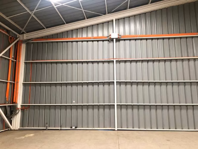 ARRIENDO BODEGA 1050 M2 CAMINO INTERNACIONAL