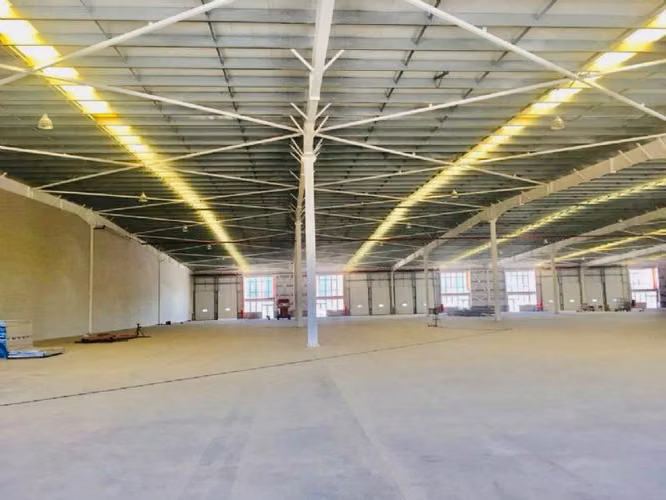 ARRIENDO BODEGA 1.600 MT2 CAMINO INTERNACIONAL