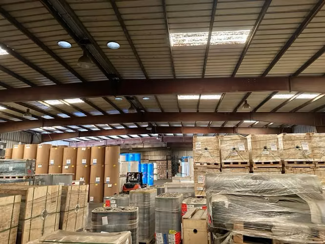 ARRIENDO BODEGA 1.000 MT2 PLACILLA