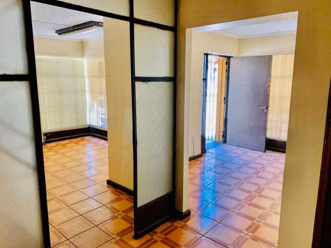 ARRIENDO BODEGA CON OFICINAS EL SALTO VIÑA DEL MAR