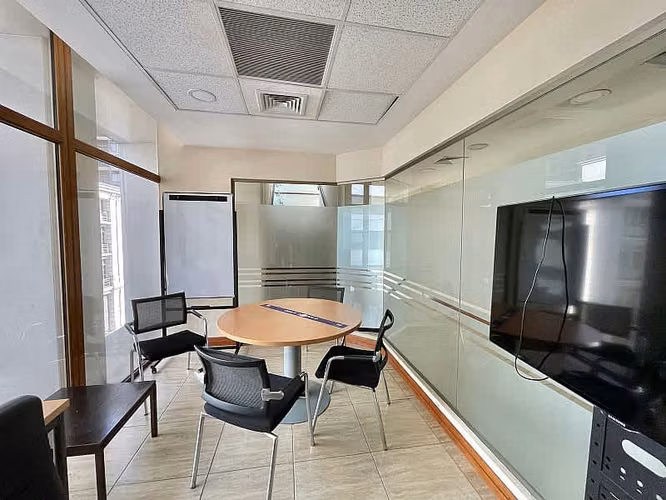 ARRIENDO OFICINA 1.030 MT2 VALPARAISO