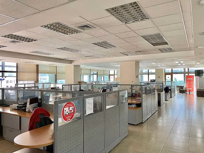 VENTA OFICINA 1.030 MT2 VALPARAISO