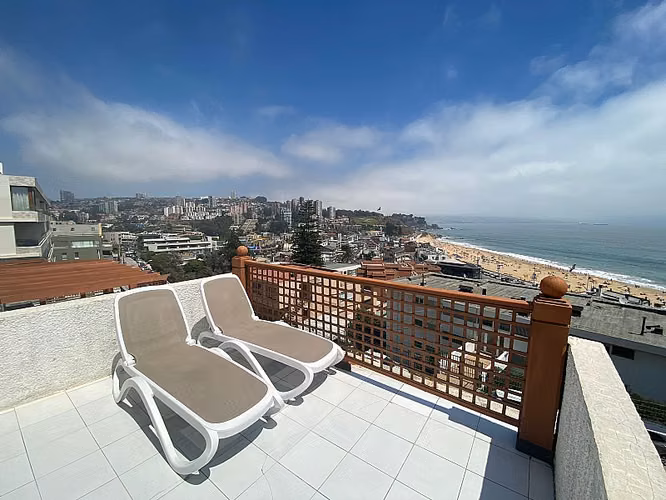 VENTA EDIFICIO DE 3 PENTHOUSE EN REÑACA VISTA AL M