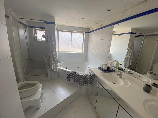 VENTA EDIFICIO DE 3 PENTHOUSE EN REÑACA VISTA AL M