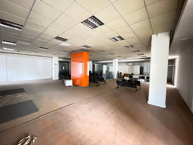 OFICINA EN AV. BRASIL 500 M2 EXCELENTE UBICACIÓN