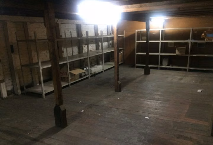 VENTA BODEGA EN EDIFICIO 3 PISOS VALPARAÍSO