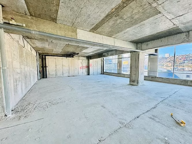 ARRIENDO OFICINA 1.000 MT2 VALPARAISO