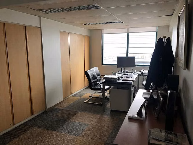 ARRIENDO OFICINA 1050 MT2 2 PISOS PLAN VALPARAISO