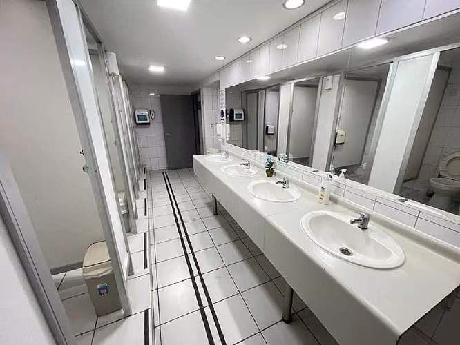 ARRIENDO OFICINA 1050 MT2 2 PISOS PLAN VALPARAISO