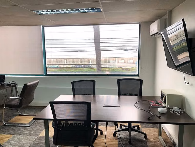 ARRIENDO OFICINA 1050 MT2 2 PISOS PLAN VALPARAISO