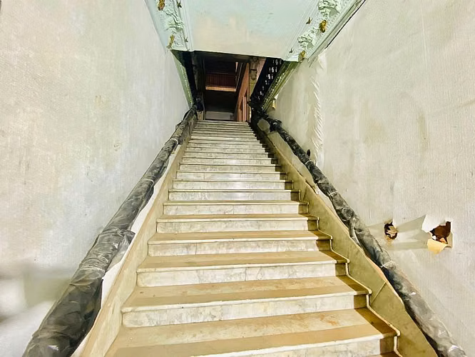 ARRIENDO OFICINA 228 MT2 REMODELADA CALLE BLANCO VALPARAISO