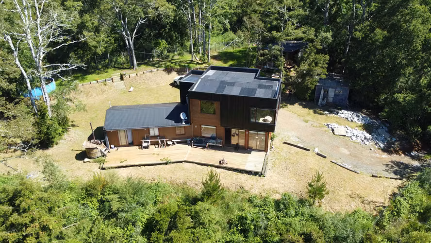 Vendemos hermosa parcela con casa en Pichihuape, 400 mtrs ruta a Valdivia