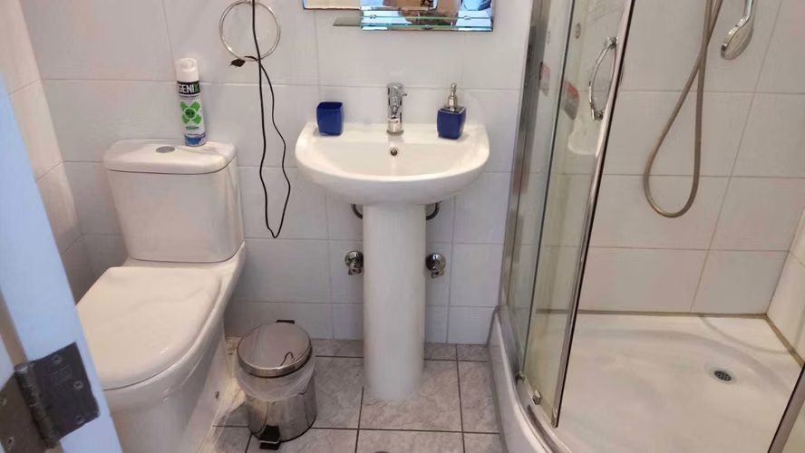 Hermosa casa Hostal, a puertas cerradas  (61233) - Imagen 12