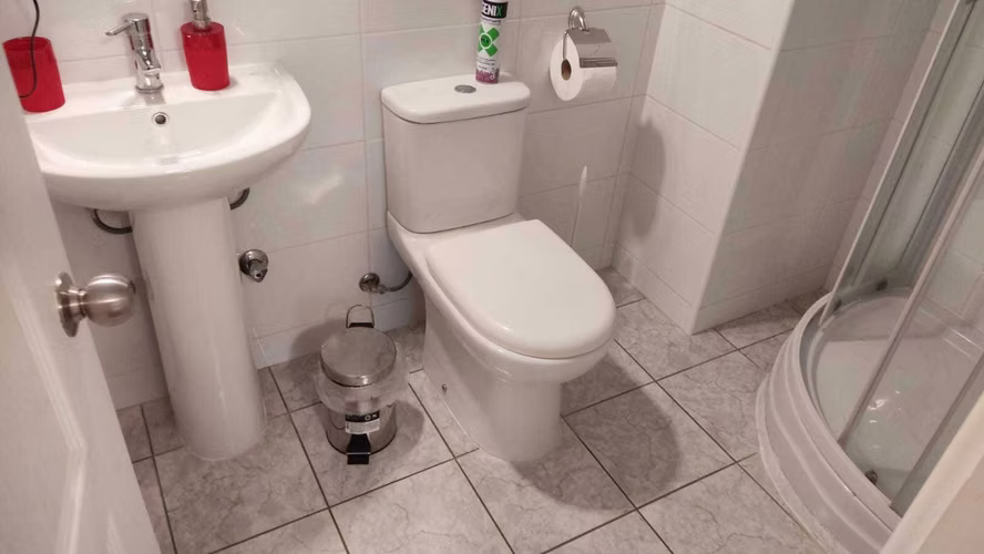 Hermosa casa Hostal, a puertas cerradas  (61233) - Imagen 14