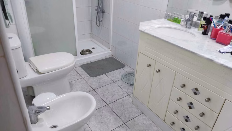 Hermosa casa Hostal, a puertas cerradas  (61233) - Imagen 15