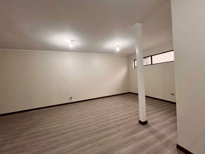 Edificio en arriendo para oficina en Dr Mar (63201)