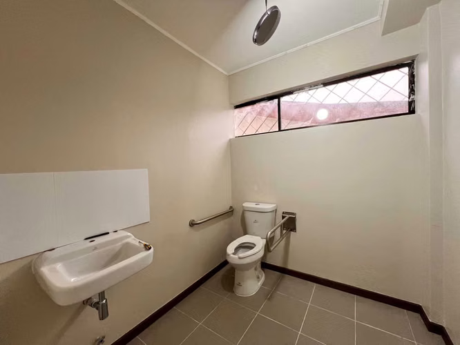 Edificio en arriendo para oficina en Dr Mar (63201)
