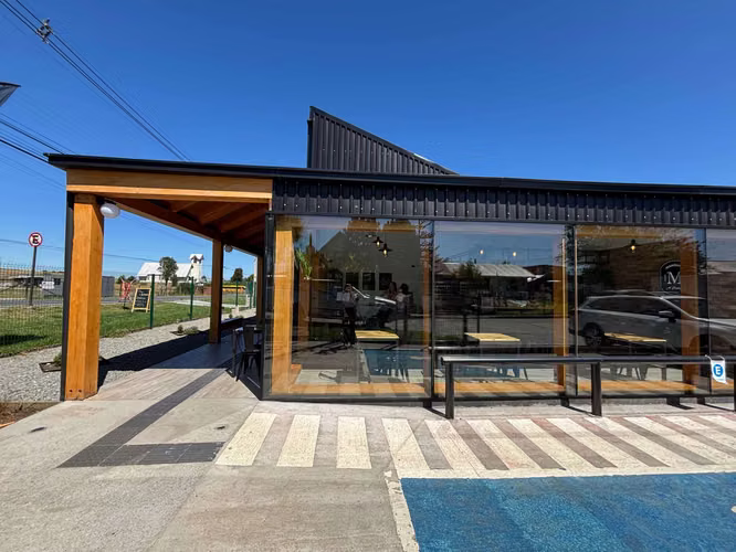 Excelente locales comerciales Nueva Braunau (63175) - Imagen 3