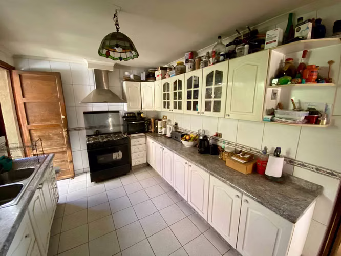 Casa En Venta 4d3b+3est+bod. La Cisterna (63162)