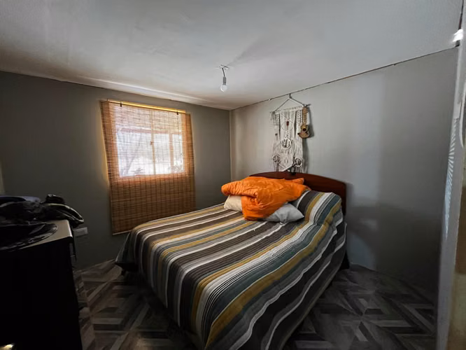 SE VENDE PARCELA CON CASA EN LA HUAYCA, RECINTO PRIVADO
