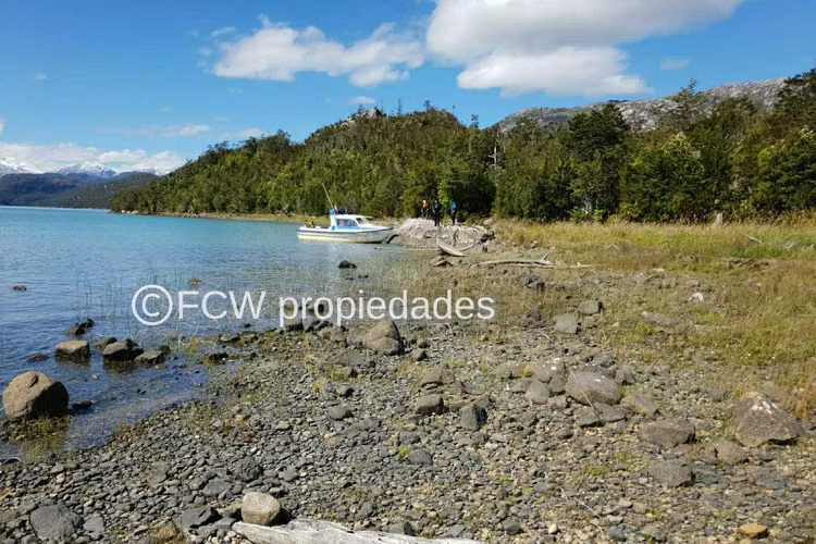 ISLA VARGAS (64379)