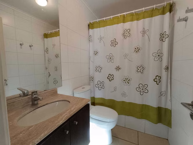 Cómodo Departamento en Condominio (64671)