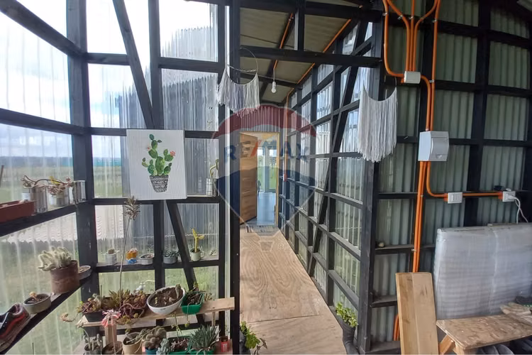 Se vende moderna casa con parcela/ puerto varas
