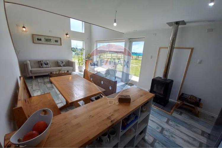 Se vende moderna casa con parcela/ puerto varas
