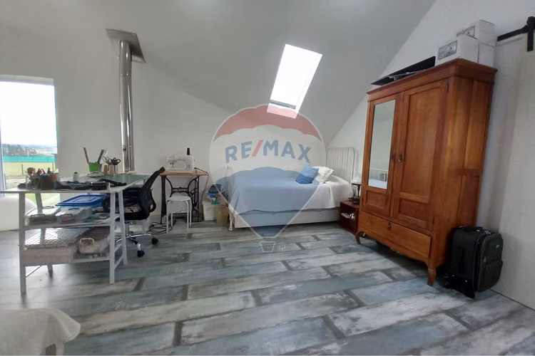 Se vende moderna casa con parcela/ puerto varas