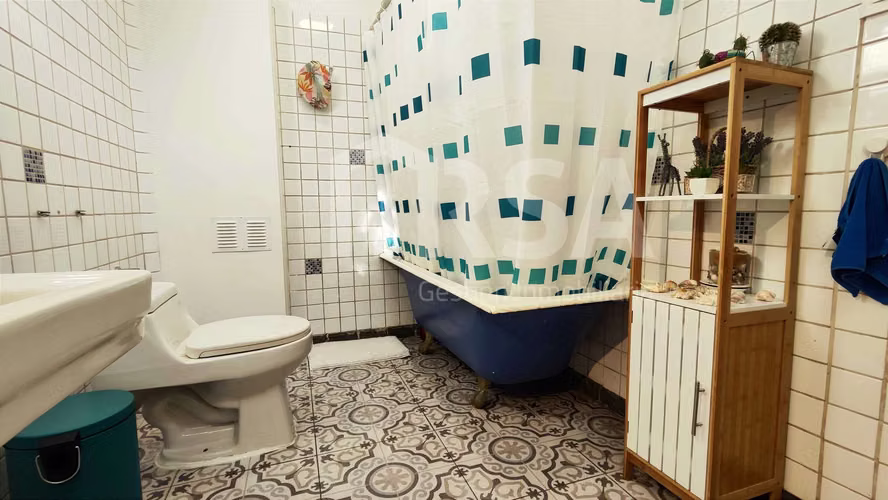 Casa excelente ubicación cerca ametro Toesca (65227)