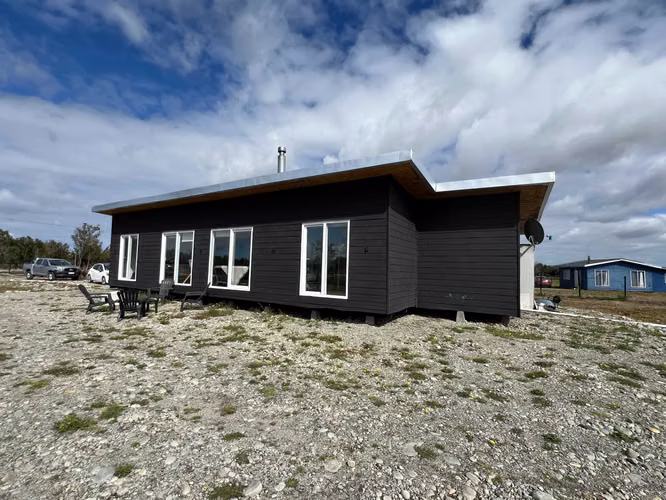 Casa semi nueva en venta en Puerto Varas (65216)