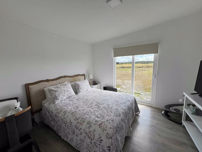 Casa semi nueva en venta en Puerto Varas (65216)