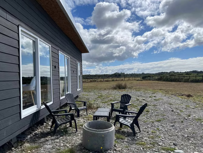 Casa semi nueva en venta en Puerto Varas (65216)