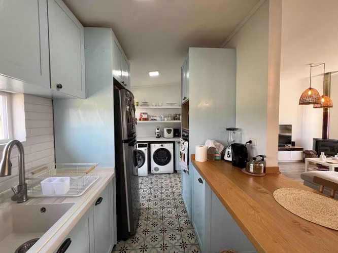 Casa semi nueva en venta en Puerto Varas (65216)