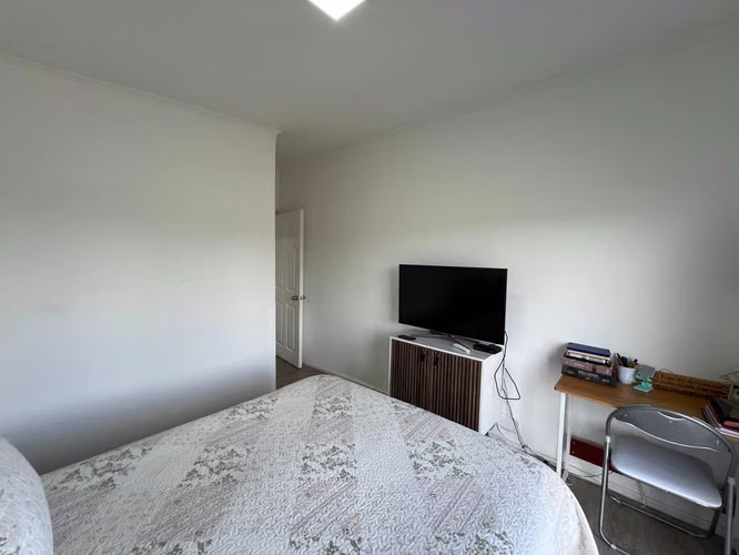 Casa semi nueva en venta en Puerto Varas (65216)