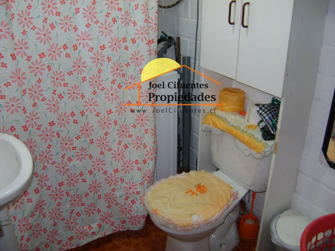 Casa sólida, amplia cocina, 2 dormitorios, 2 baños, Cod 2353 - Imagen 8