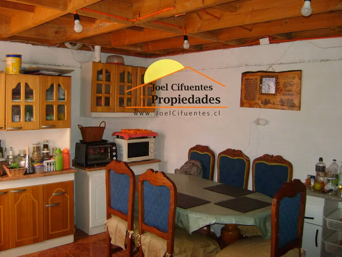 Casa sólida, amplia cocina, 2 dormitorios, 2 baños, Cod 2353 - Imagen 6