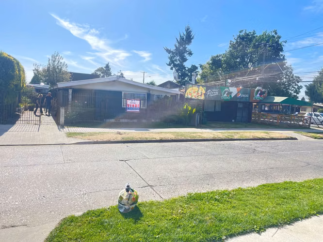 SE VENDE CASA EN SECTOR COMERCIAL TEMUCO  (66047)