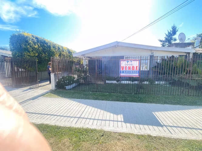 SE VENDE CASA EN SECTOR COMERCIAL TEMUCO  (66047)